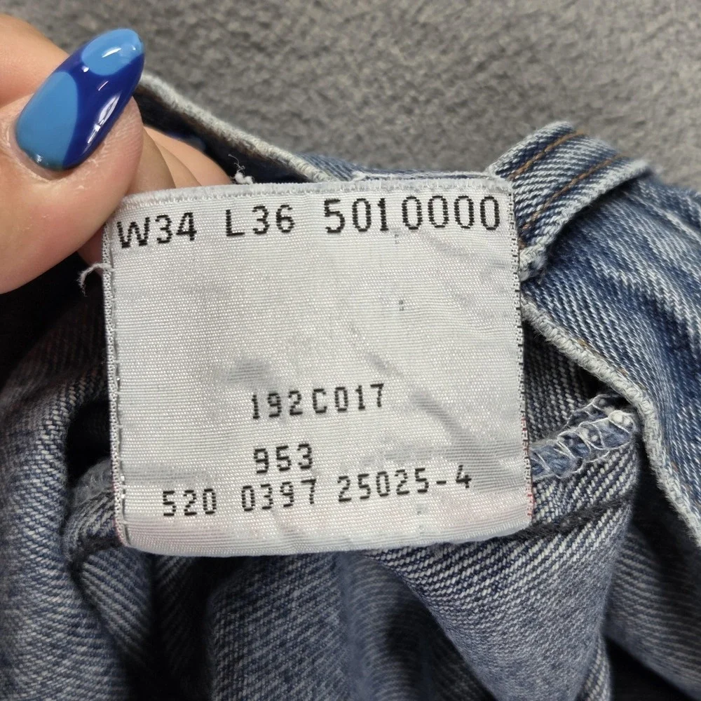 Vintage Levis 501 Jeans Mens Blue Straight Button Fly Made In USA Fits 33x28